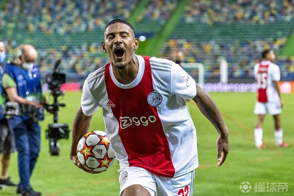 包含国际比赛日欧冠焦点战；广东宏远复出首秀；底气十足；轮换策略成焦点的词条