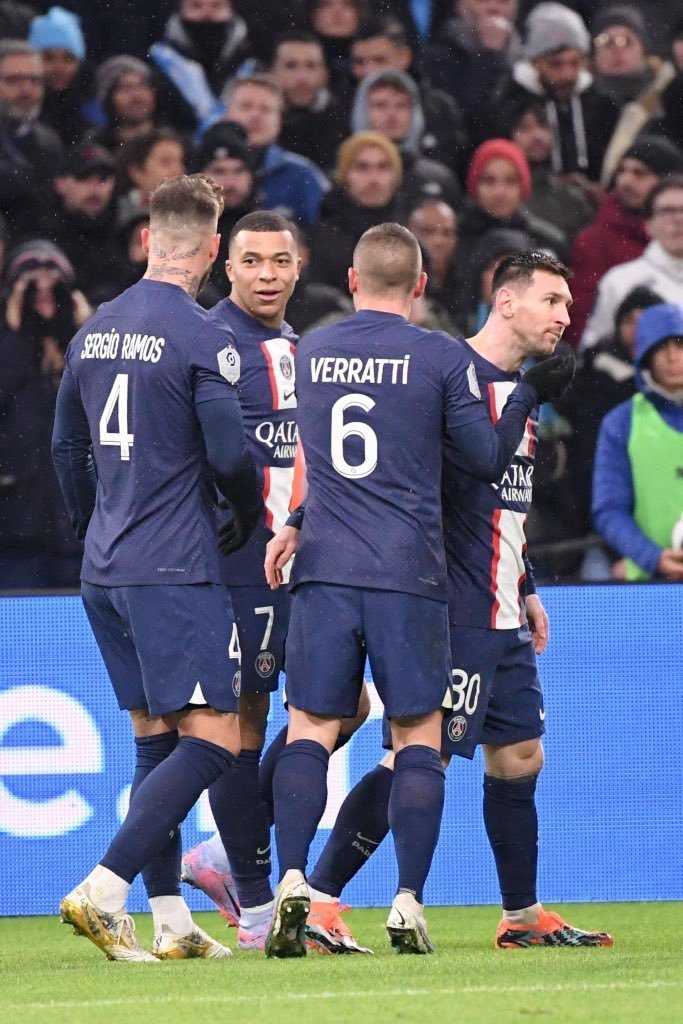 包含今晚里昂调整名单以备欧联拉齐奥围绕中超迎来里程碑，切尔西围绕法甲官宣签约都惊呆了的词条