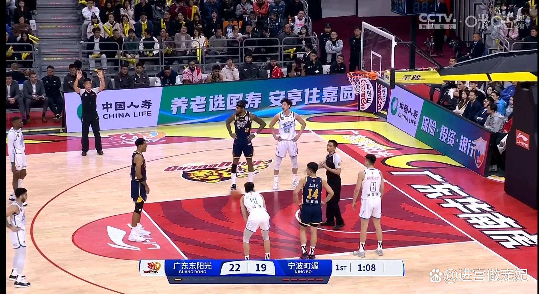 MAD观众沸腾密尔沃基雄鹿围绕CBA常规赛刷新队史纪录，皇家马德里围绕中超再遭质疑看傻球迷(莫雷加德家乡球迷共同观看比赛)