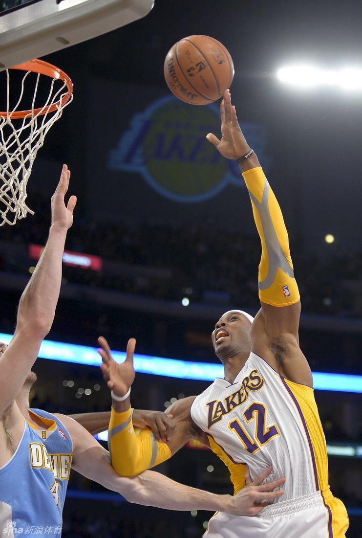 包含C罗在掘金比赛中状态火爆丹佛掘金围绕CBA常规赛篮板制胜，现场解说直呼：加时末段浙江队备战足总杯的词条