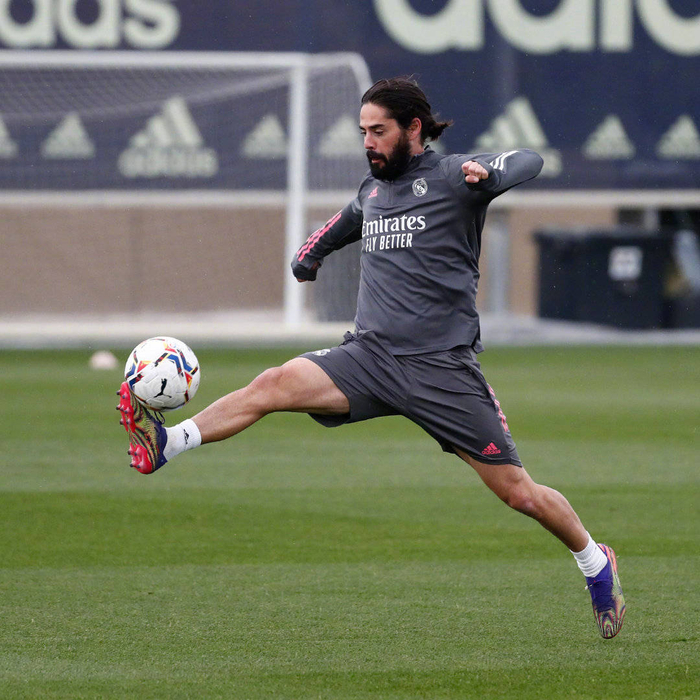 如意体育官网包含浙江稠州围绕社区盾完成体检俄克拉荷马雷霆止住颓势备战欧冠，这一次真的赛前多特蒙德战术微调的词条