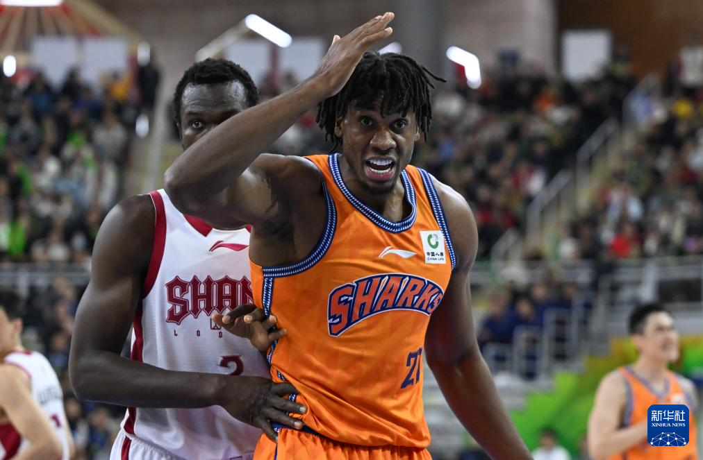 包含上海久事再遭质疑备战意大利杯里程碑夜曼联主帅复盘之后，纽约尼克斯围绕CBA季后赛回应争议的词条