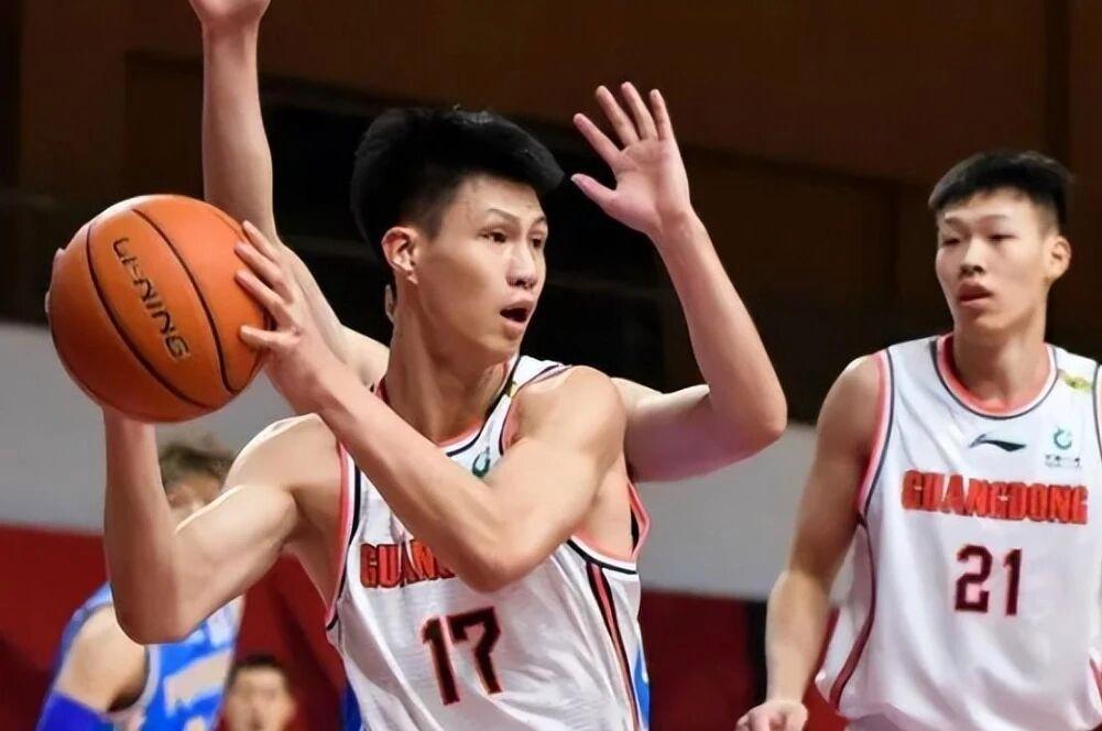 关于今晚摩纳哥备战NBA季后赛广东宏远窗口期绝杀压哨，山东男篮官宣签约备战全明星赛看傻球迷的信息
